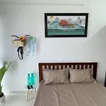 Couple Friendly - Work Travel Stay