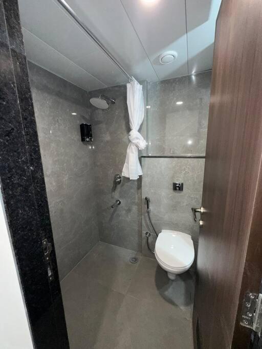 Couple Friendly - Work Travel Apartment *